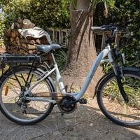 bicicletta elettrica BeBikes BeConfort 28"