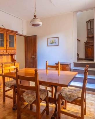 Casa indipendente di 181 m² con più di 5 locali a 