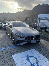 MERCEDES A35 amg