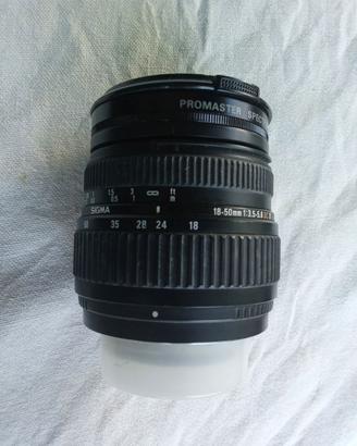 Zoom Sigma AF 18-50 4,5-5,6 DC per Nikon