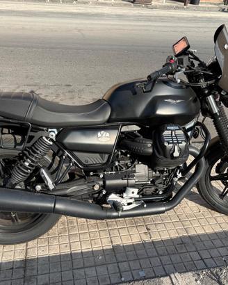 Moto Guzzi V7 STONE 
