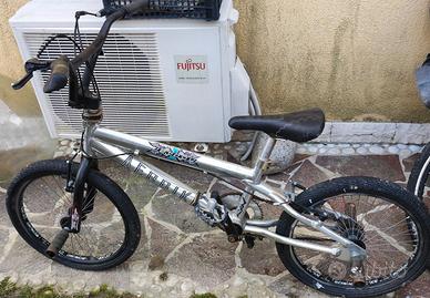 Bicicletta BMX AERBIKE