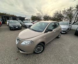 Lancia Ypsilon 1.2 69 CV 5 porte S&S Gold