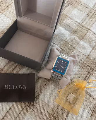 Orologio uomo bulova grigio platino con sfondo blu