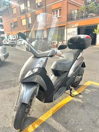 Peugeot  ( Geopolis 250)