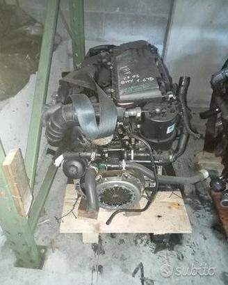 Motore Per Citroen C3 2005 1.4 HDI Sigla 8HY