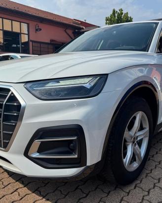 AUDI Q5 35 TDI S tronic Business Advanced
