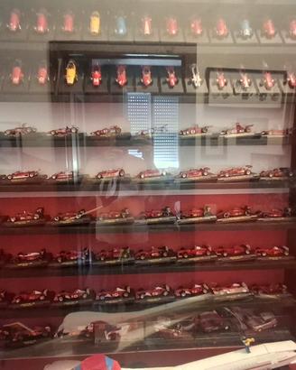 FERRARI 1/43