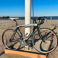 Bici da corsa in carbonio