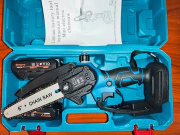 Motosega batteria con due barre