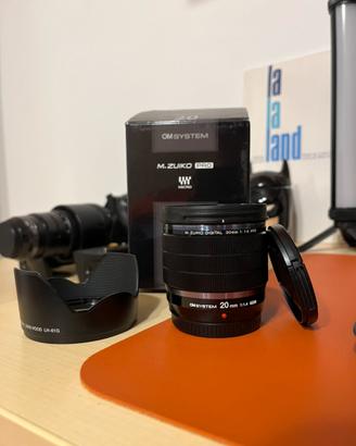 OM System 20mm 1.4 COME NUOVO