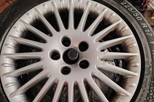 Cerchi e Gomme 17' Alfa