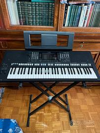 Tastiera Yamaha PSR-S775
