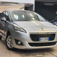 PEUGEOT 5008 1.6 HDi 115 CV Allure 7 POSTI