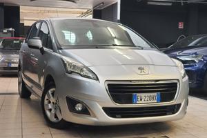 PEUGEOT 5008 1.6 HDi 115 CV Allure 7 POSTI