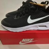 Scarpe Nike Uomo/Donna Nero/Bianco Mai indossato ·