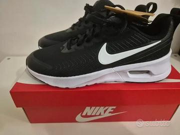 Scarpe Nike Uomo/Donna Nero/Bianco Mai indossato ·