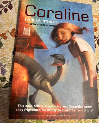 Libro Coraline in lingua inglese