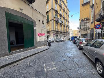 BASSO FRONTE STRADA - VIA LUIGI SETTEMBRINI