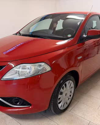 Lancia Y Ypsilon 1.2 GPL NUOVO Silver Distribuzion