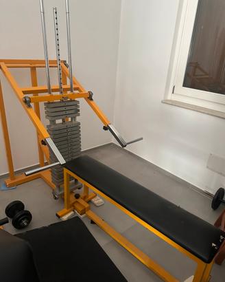 Attrezzo peck deck per palestra