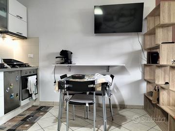 Monolocale + balcone + posto auto zona careggi