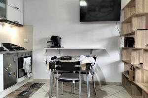 Monolocale + balcone + posto auto zona careggi