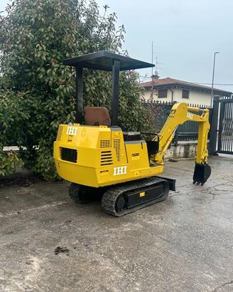 E224 - Escavatore 15 q IHI