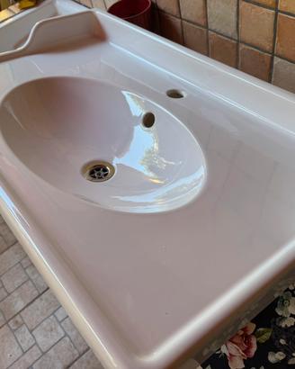 Lavabo IKea 82x49 cm completo di tubature