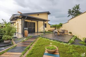 VILLA A SCHIERA D'ANGOLO A ROMA