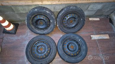 Cerchioni 15 4x100 con copricerchi