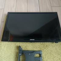 SMART TV SAMSUNG 24 POLLICI + SUPPORTO PER MURO