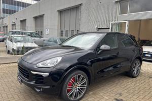 PORSCHE Cayenne 3.0 Diesel Platinum Edition