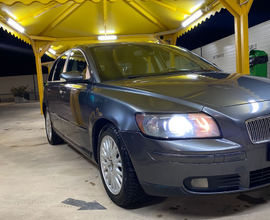 2005 volvo v50