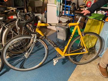 Bici da corsa in alluminio