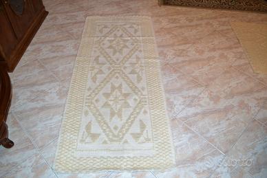 TAPPETI SARDI  ARTIGIANALI IN LANA