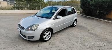 Ford Fiesta 1.4 tdci 150.000km unico proprietario 