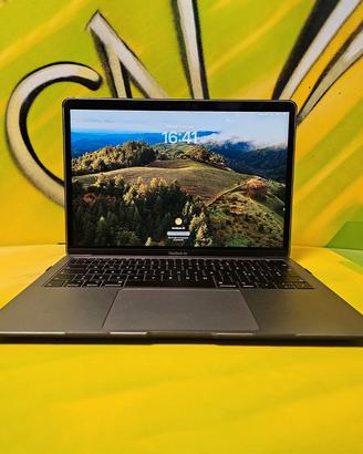 MacBook Air 2018 (13" Retina) | Intel i5 & 8GB RAM