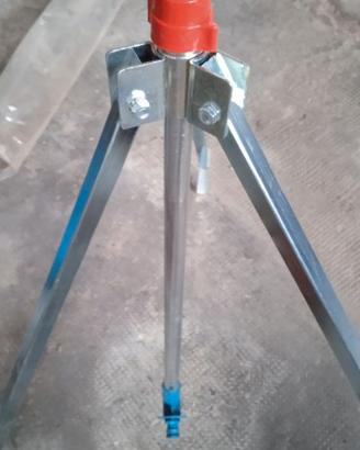 N.4 treppiedi zincati per irrigazione,Uniflex