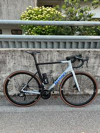 Basso Astra Force axs