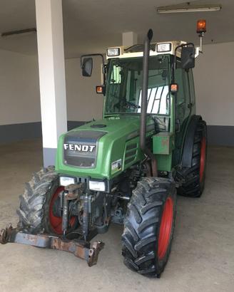 Trattore agricolo FENDT 208 F usato