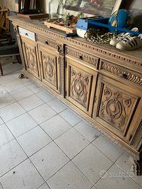 Credenza antica