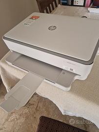 Stampante HP DeskJet 2720e  