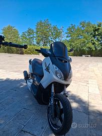 YAMAHA X-MAX 125 2009