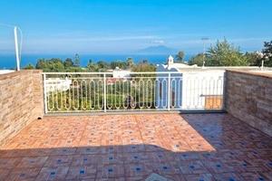 Anacapri- sol. semi indipendente con terrazzi