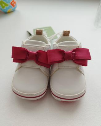 scarpe neonata n. 15 I Do 