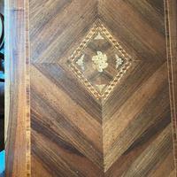 tavolo soggiorno intarsiato estendibile