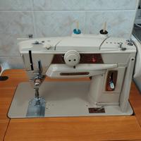 Macchina per cucire Singer 401 Automatica del 1960