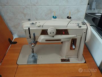 Macchina per cucire Singer 401 Automatica del 1960