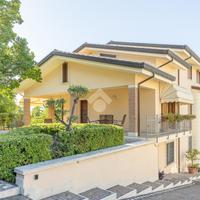 VILLA SINGOLA A FROSINONE